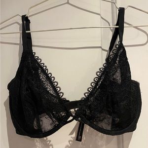 Victoria’s Secret unlined very sexy plunge bra